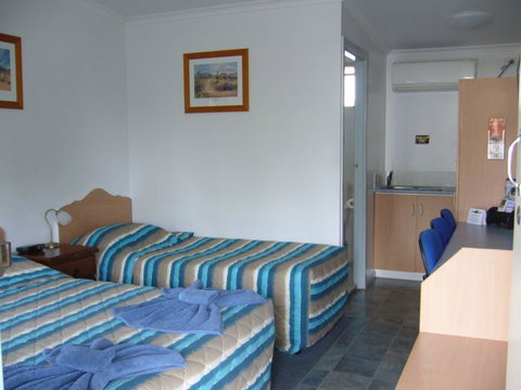 Kings Motor Inn And Steakhouse - Attractions Perth 3