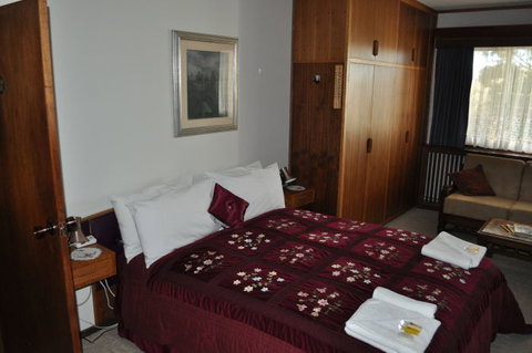 Sages Haus Bed And Breakfast - Attractions Perth 4