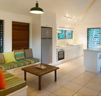 The Retreat Beach Houses - Attractions Perth
