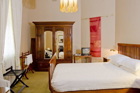 Imperial Fine Accommodation - Attractions Perth 2