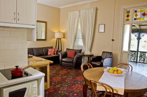 Imperial Fine Accommodation - Attractions Perth 3