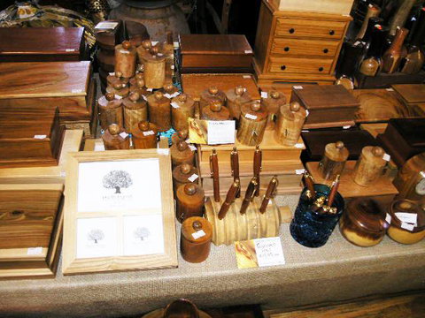 Eltham Village Gallery & Trading Company - Attractions Perth 3
