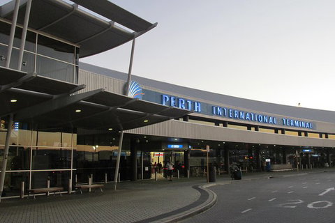 Perth CBD To/from Airport Private Group Transfers - Attractions Perth 1