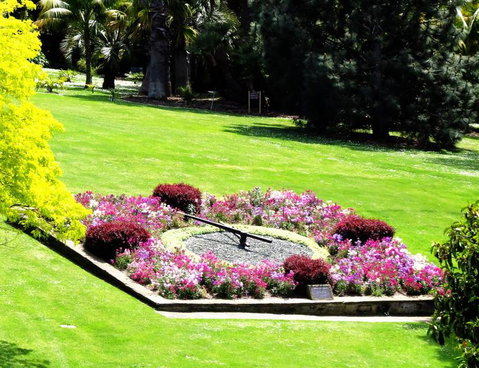 Hobart Half-Day Sightseeing Coach Tram Tour - Attractions Perth 5