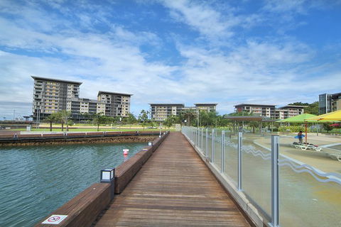 Darwin Shore Excursion: Hop-on Hop-off Bus Tour - Attractions Perth 13