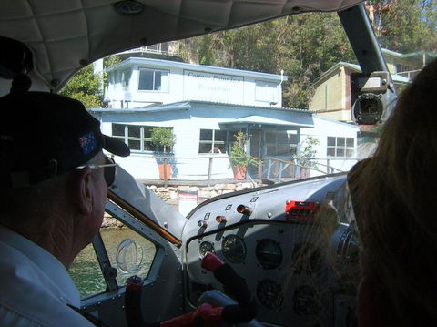 Lunch At Cottage Point Inn By Seaplane From Sydney - Attractions Perth 13