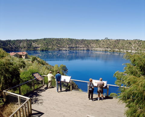 Blue Lake - Attractions Perth 1