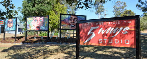 Tumut Art Society 5Ways Gallery - Attractions Perth 0