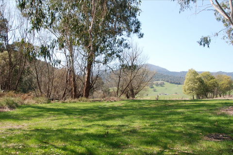 Banimboola Creek Rest Area - Attractions Perth 2