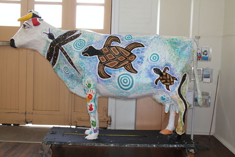 Daisy The Decorated Dairy Cow - Attractions Perth 1