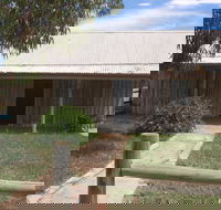 Early Settlers Cottage Solly's Hut - Attractions Perth