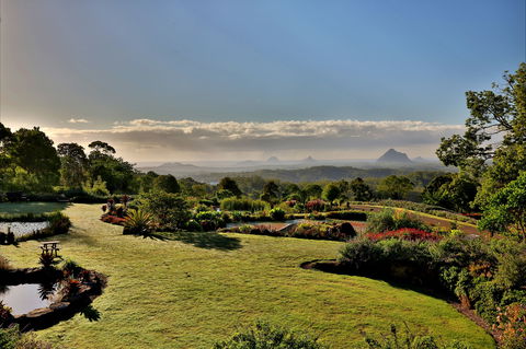 Glass House Mountains To Sunshine Coast Shores - Attractions Perth 0