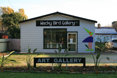 Wacky Bird Gallery - Attractions Perth 0