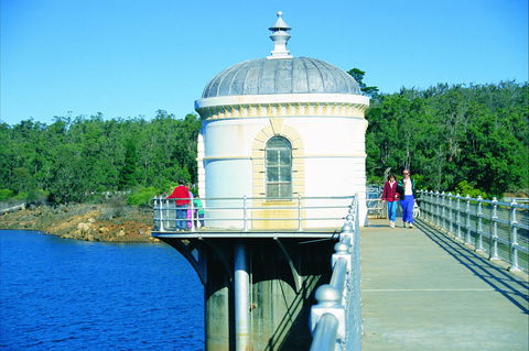 Mundaring Weir - Attractions Perth 1
