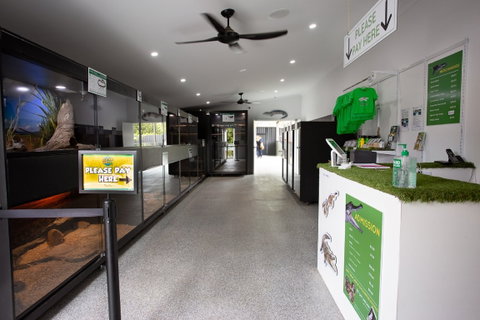 Steve McEwan's Reptile World - Attractions Perth 1
