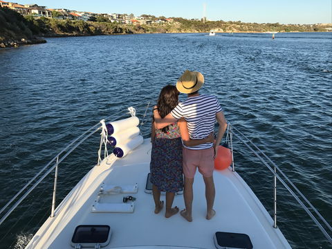 Cruising The  Swan River In At Sunset With Boutique Cruise - Attractions Perth 2
