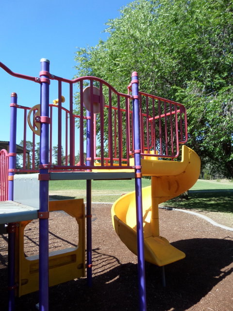 Fadden Pines Playground - Attractions Perth 2