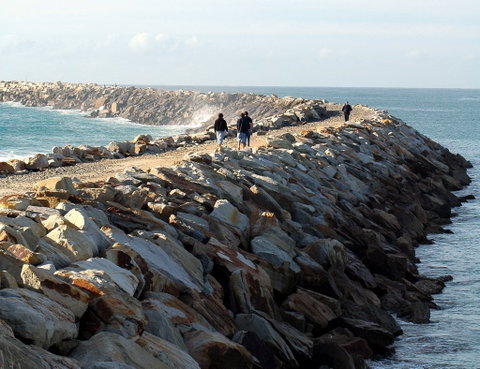 Iluka Break Wall - Attractions Perth 0