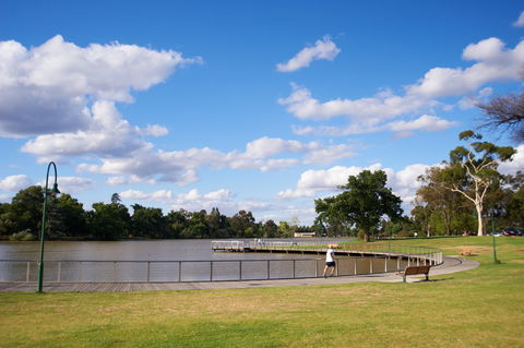 Lake Weeroona - Attractions Perth 2