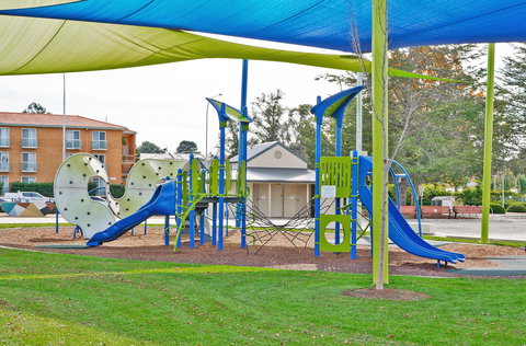 Queen Elizabeth Ll Park Queanbeyan - Attractions Perth 0