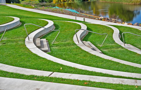 Queen Elizabeth Ll Park Queanbeyan - Attractions Perth 2