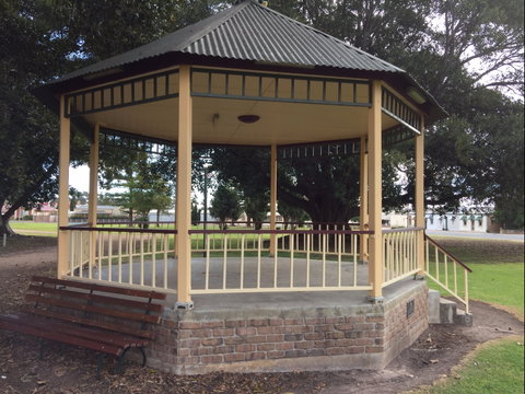 Queen Square, Moonta - Attractions Perth 2