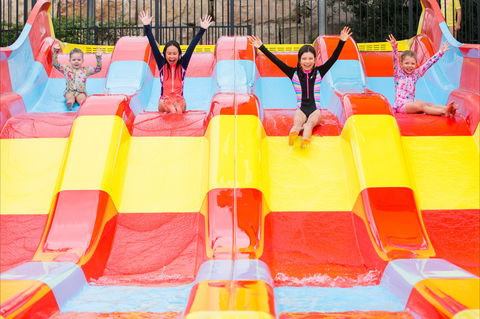 Raging Waters Sydney - Attractions Perth 1