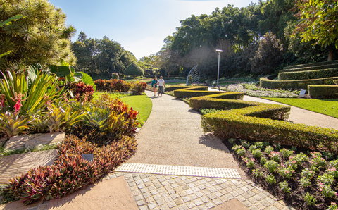 Spring Hill - Attractions Perth 2