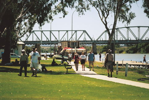 Sturt Reserve - Attractions Perth 1