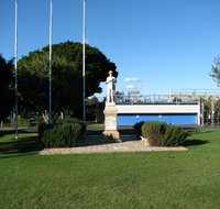 Oxley War Memorial - Attractions Perth