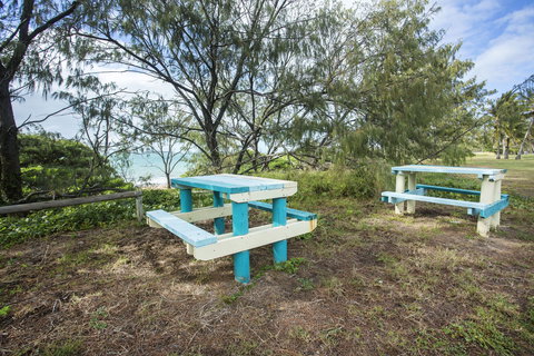 Salonika Beach - Attractions Perth 2