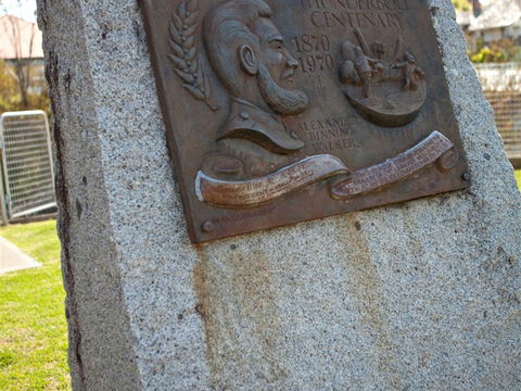 Thunderbolt's Statue And Constable Walker Memorial - Attractions Perth 1