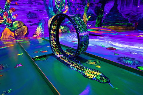 Glowing Rooms 3D Mini Golf - Attractions Perth 2