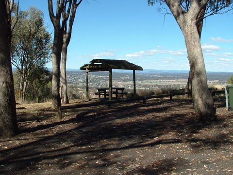 McIlveen Park Lookout - Attractions Perth 0