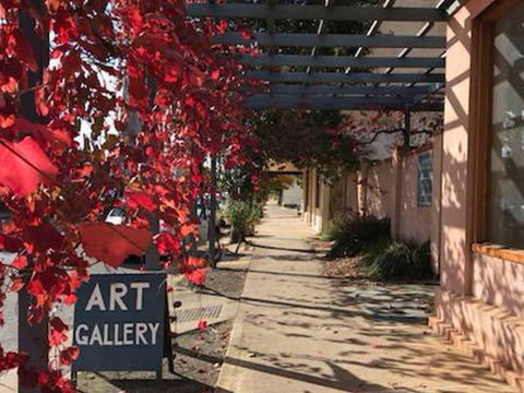 Riverton Light Gallery - Attractions Perth 0