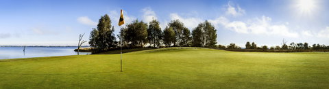 Black Bull Golf Course - Attractions Perth 2