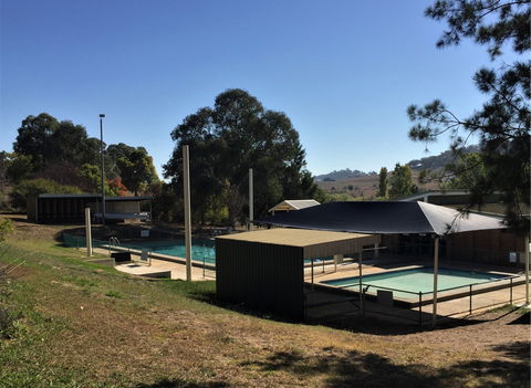 Gunning Pool - Attractions Perth 0