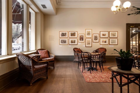 Howard Hadley Gallery - Attractions Perth 0