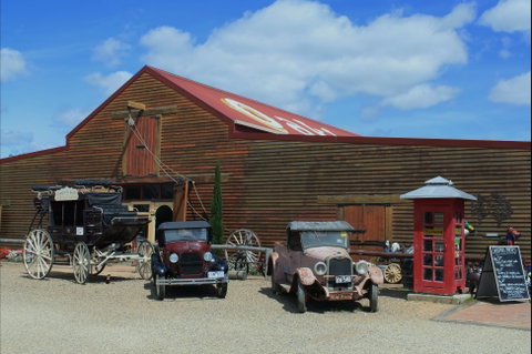 Oaklands Barn - Attractions Perth 0