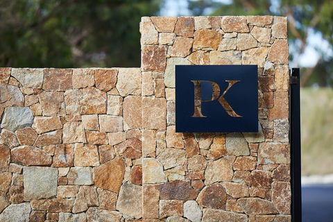 Peninsula Kingswood Country Golf Club - Attractions Perth 1