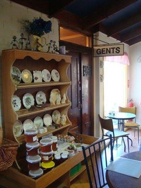 Train Stop Antiques - Attractions Perth 1