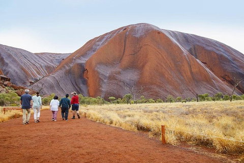 Explore Uluru: 7 Hours Guide Tour At Sunrise With Light Breakfast - Attractions Perth 5