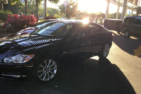 Jaguar Limousine Transfer Cairns Airport To City Or Return - Attractions Perth 3
