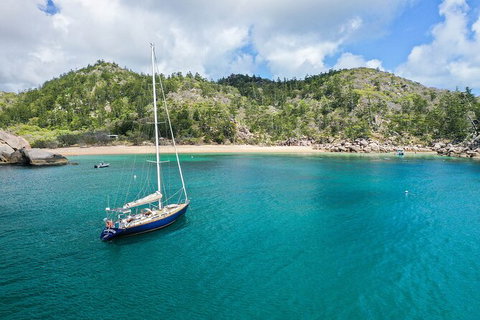 Helicopter And Magnetic Island Sailing - Attractions Perth 8