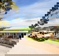 Two Hands Wines 'Flagship Vineyard Experience' - Attractions Perth