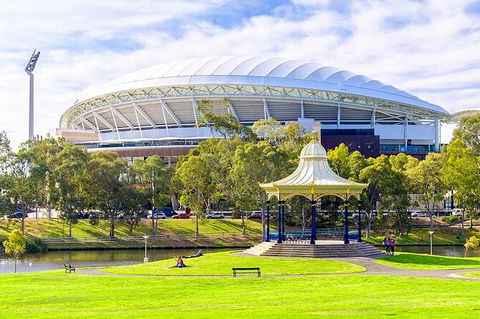 Departure Private Transfers: Adelaide To Adelaide Airport ADL In Luxury Van - Attractions Perth 8
