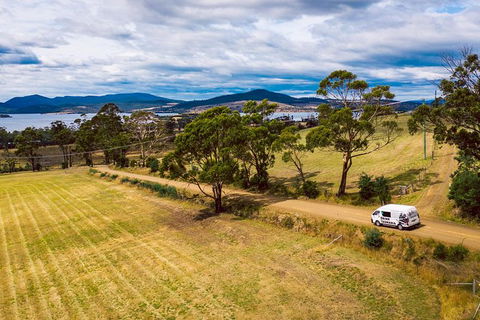 Tasmanian Wine Tour - Attractions Perth 9