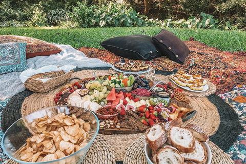 A Picnic In Byron Bay - Attractions Perth 1
