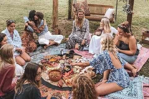 A Picnic In Byron Bay - Attractions Perth 4