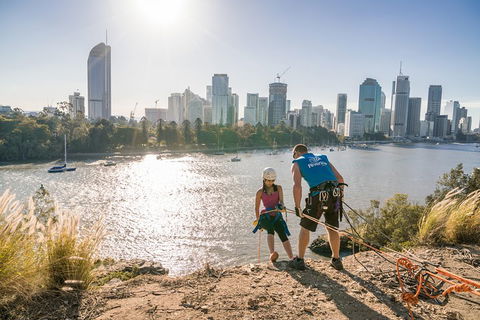 Abseiling The Kangaroo Point Cliffs In Brisbane - Attractions Perth 1